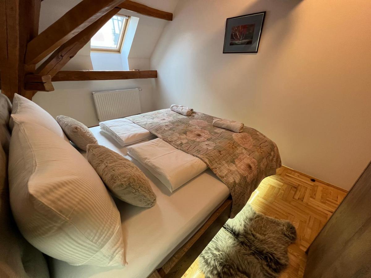 La Luna Rustic Deluxe Apartment With Free Jacuzzi, Bikes & Covered Parking Nasice Eksteriør billede